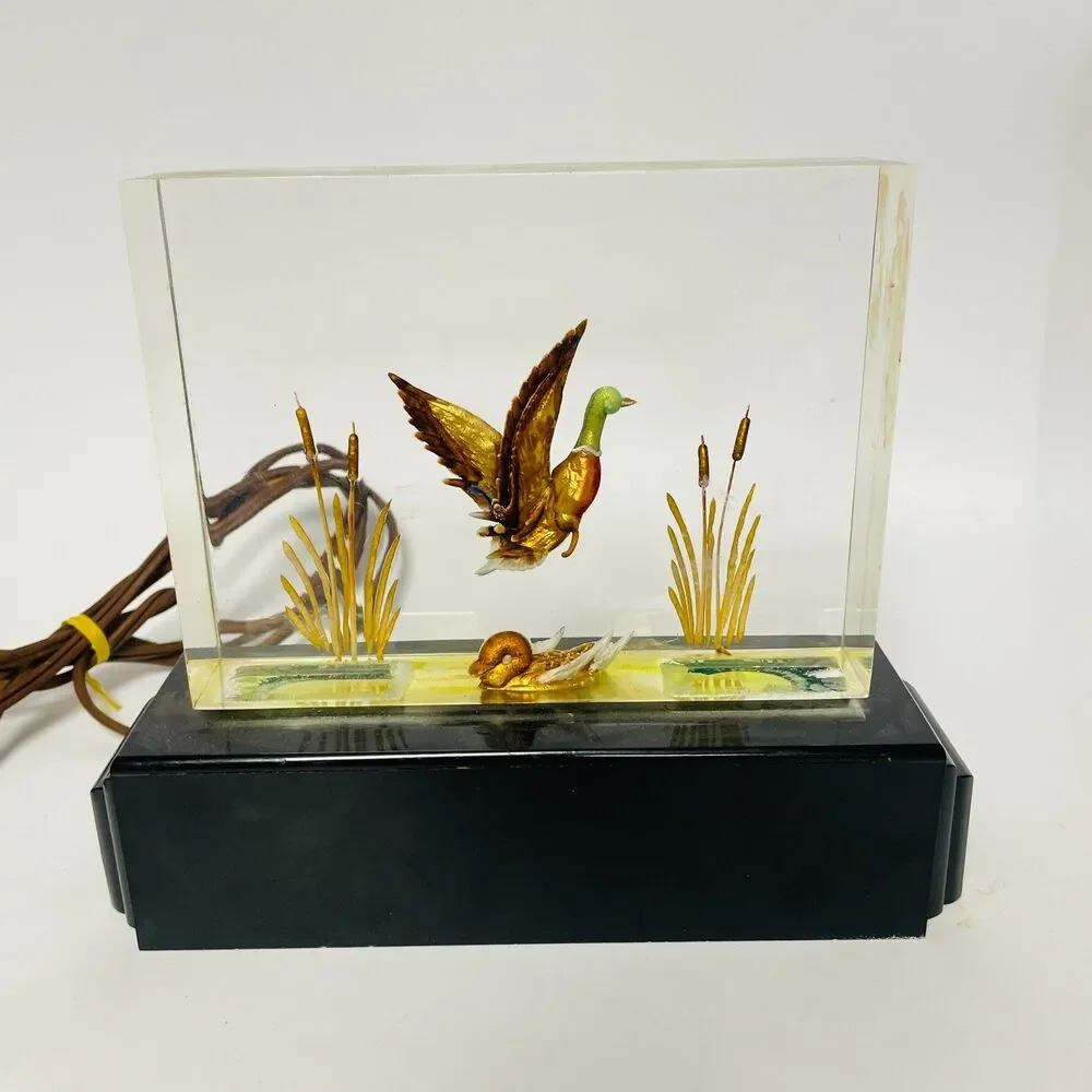 Flying Duck Mallard VTG TV Lamp Thompson Plasticraft Acrylic Lucite Art Deco MCM